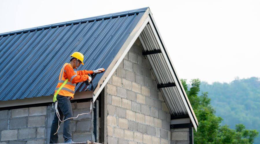 Expert Emergency Roof Repairs services in Bryan, TX